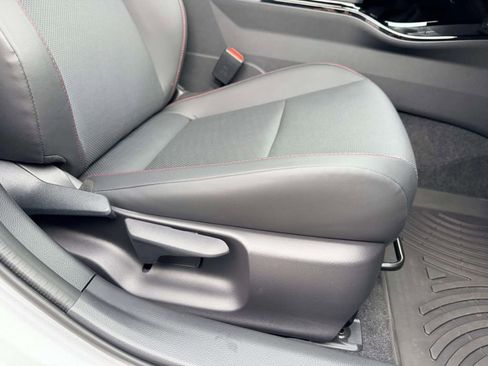 Used 2024 Toyota Prius Prime XSE image 12