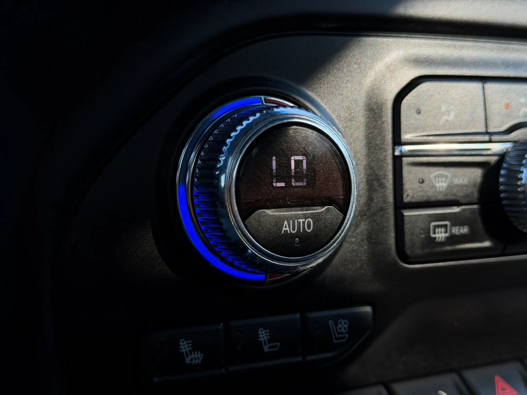 Used 2022 GMC Sierra 3500 Denali AWD/4WD image 46
