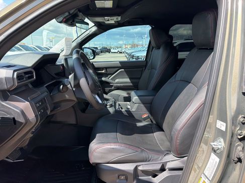 Used 2024 Toyota Tacoma TRD Off-Road image 13