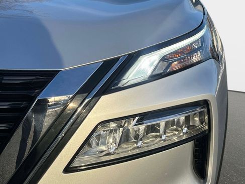 Certified 2023 Nissan Rogue SV image 10