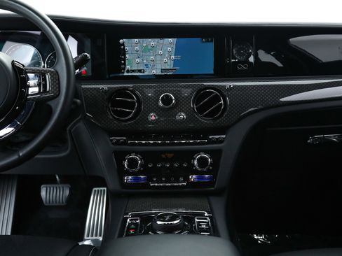 Used 2023 Rolls-Royce Ghost Black Badge image 32