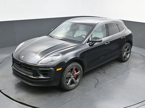 New 2025 Porsche Macan S image 24