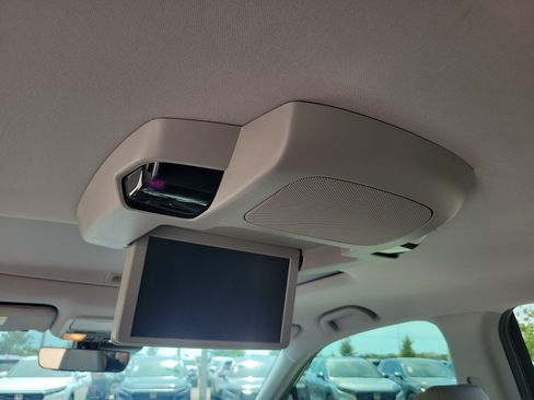 Used 2019 Honda Pilot Touring image 16