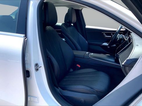 Used 2025 Mercedes-Benz E 450 4MATIC Sedan image 8