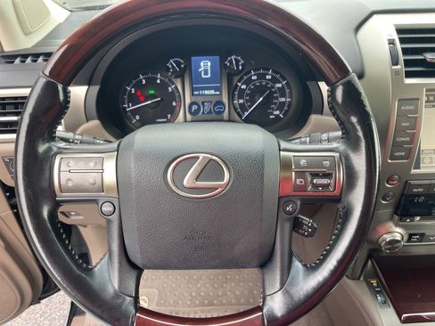 Used 2019 Lexus GX 460 Premium AWD/4WD image 7