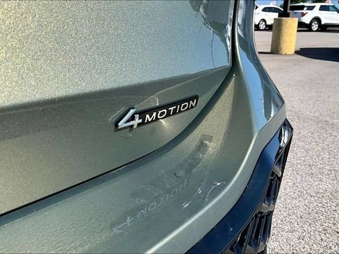 New 2026 Volkswagen Tiguan SE R-Line AWD/4WD image 9