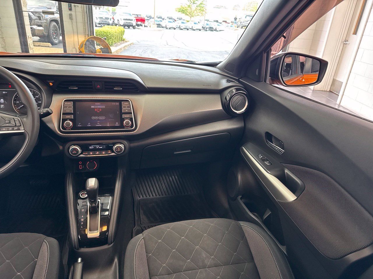 Used 2018 Nissan Kicks SV w/ Exterior Package FWD image 40