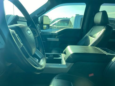 Used 2022 Ford F250 Lariat w/ Black Appearance Package AWD/4WD image 14