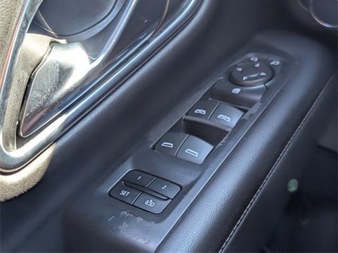 Used 2021 Chevrolet Tahoe LT image 34