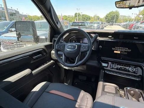New 2026 GMC Sierra 2500 AT4 AWD/4WD image 20
