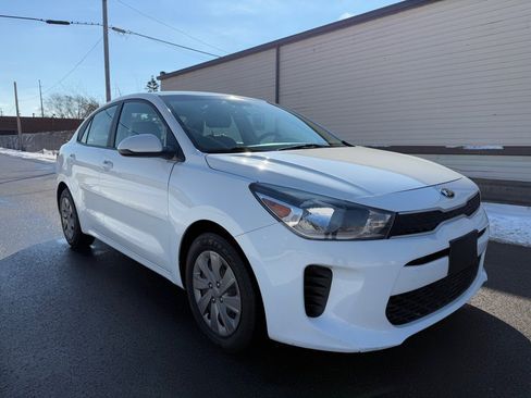 Used 2020 Kia Rio S image 1