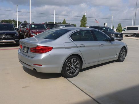 Used 2018 BMW 530i xDrive image 8