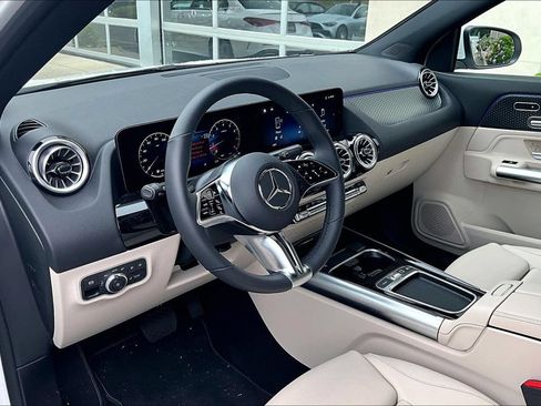 Used 2026 Mercedes-Benz GLA 250 4MATIC image 13