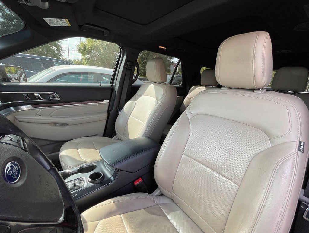 Used 2018 Ford Explorer Limited w/ Equipment Group 301A FWD image 20