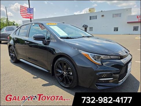 Used 2022 Toyota Corolla SE FWD image 1