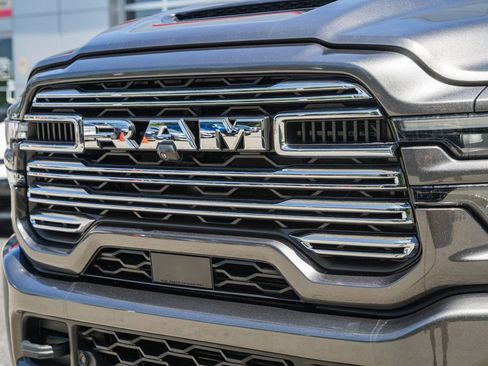 New 2026 RAM 2500 Laramie AWD/4WD image 12