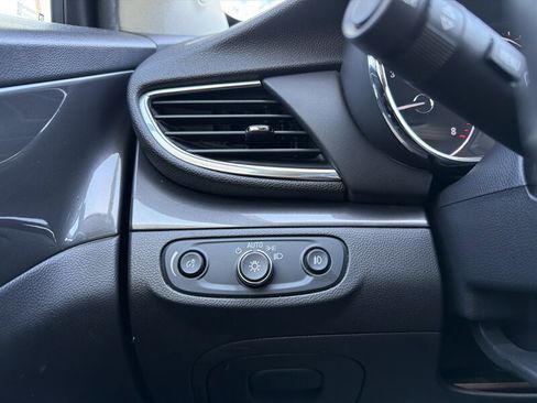 Used 2018 Buick Encore Essence image 44