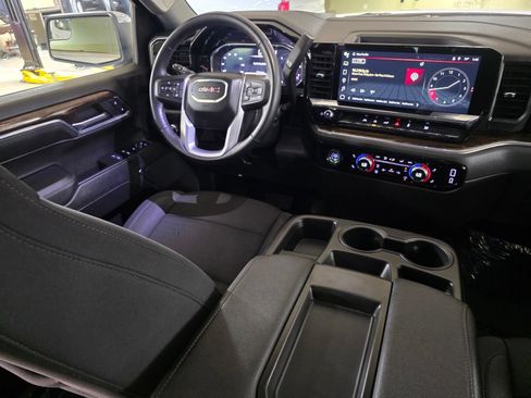 Used 2024 GMC Sierra 1500 SLE RWD image 21