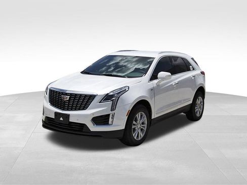 New 2026 Cadillac XT5 Luxury FWD image 2