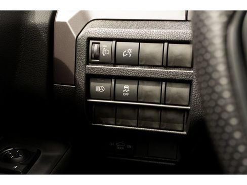 Certified 2026 Toyota Tacoma SR5 AWD/4WD image 25