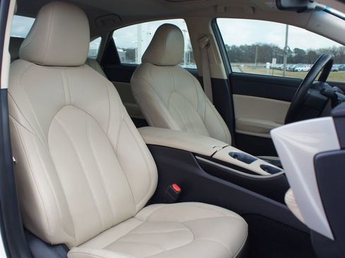 Used 2019 Toyota Avalon XLE image 22