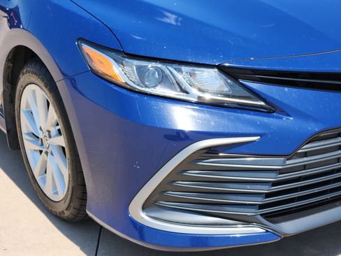 Used 2023 Toyota Camry LE FWD image 10