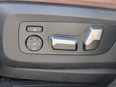 Used 2021 BMW X6 xDrive40i w/ Premium Package image 8