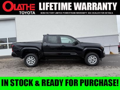 New 2025 Toyota Tacoma SR5
