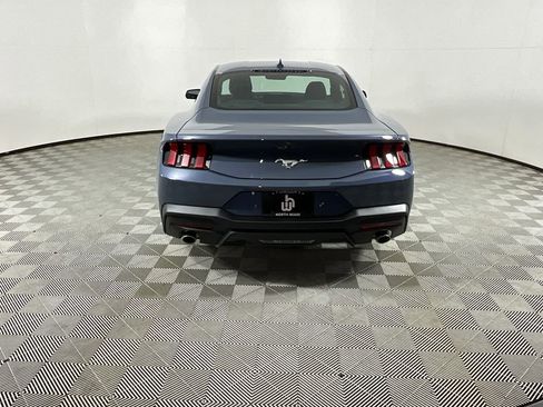 Used 2025 Ford Mustang Coupe image 8