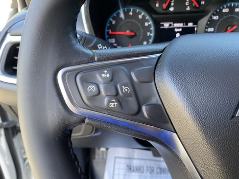 Used 2018 Chevrolet Equinox LT FWD image 19