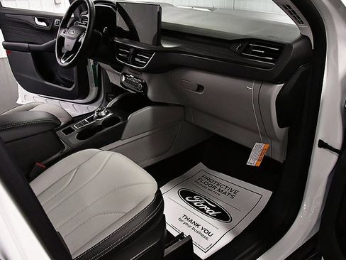 New 2025 Ford Escape SE w/ PHEV Premium Package image 49
