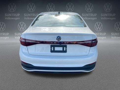 New 2025 Volkswagen Jetta SE image 30