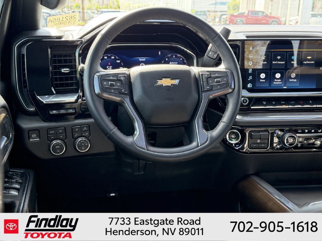 Used 2024 Chevrolet Silverado 3500 High Country w/ Technology Package AWD/4WD image 8
