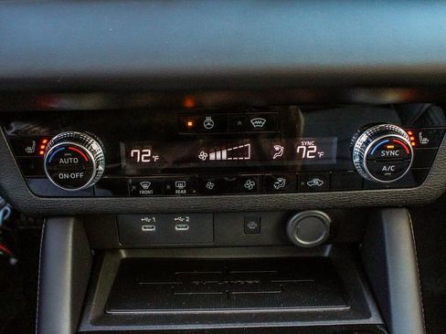 New 2026 Mitsubishi Outlander SE image 23