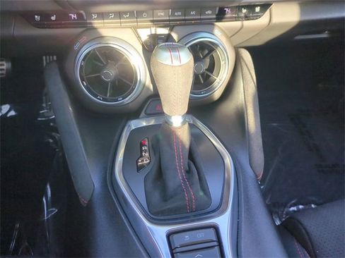 Used 2018 Chevrolet Camaro ZL1 image 17