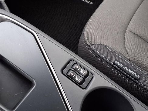 Certified 2025 Subaru Crosstrek 2.0i Premium image 6