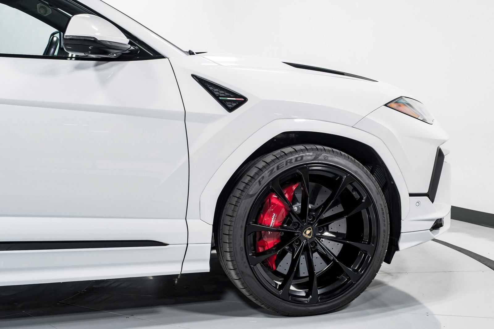 Used 2023 Lamborghini Urus S AWD/4WD image 55