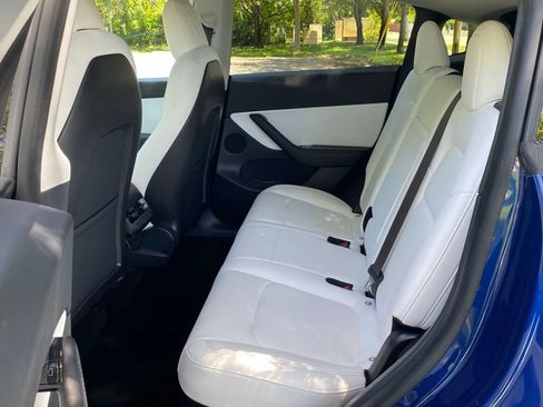 Used 2021 Tesla Model Y Long Range AWD/4WD image 19