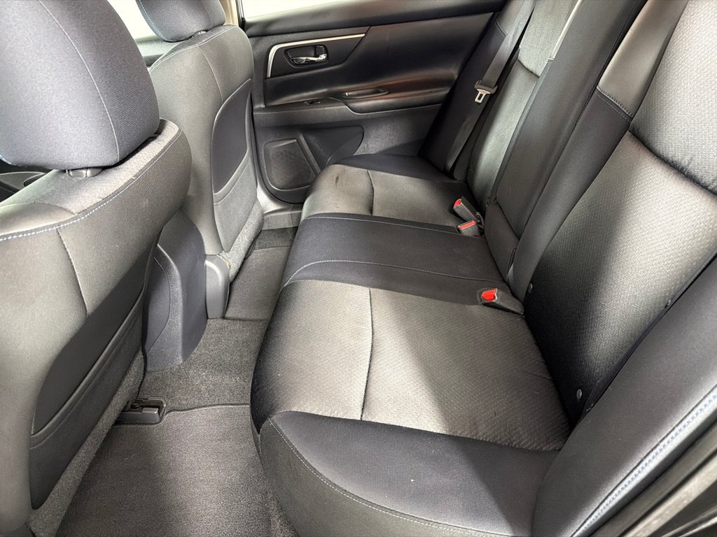 Used 2017 Nissan Altima 2.5 SR w/ Midnight Edition Package FWD image 13