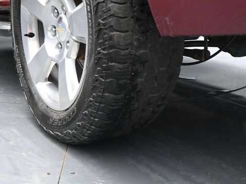 Used 2018 Chevrolet Tahoe LS w/ All-Season Package AWD/4WD image 27