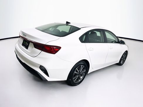 Used 2024 Kia Forte LXS image 9