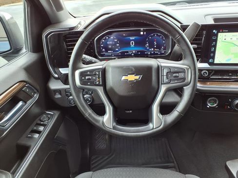 Used 2023 Chevrolet Silverado 1500 LT image 26