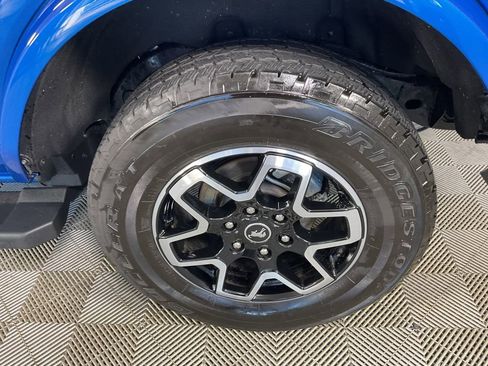 Used 2024 Ford Bronco Outer Banks image 6