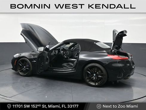 Used 2024 BMW Z4 M40i w/ Premium Package image 32