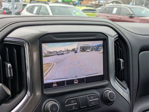 Used 2021 Chevrolet Silverado 1500 LT Trail Boss w/ Convenience Package II image 24