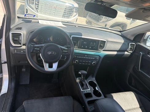 Used 2021 Kia Sportage LX FWD image 10