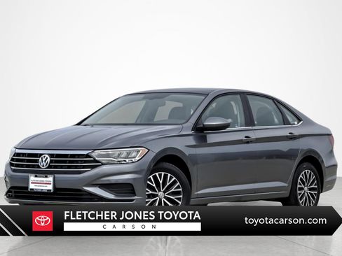 Used 2021 Volkswagen Jetta SE image 1