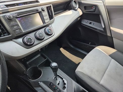 Used 2013 Toyota RAV4 LE AWD/4WD image 33