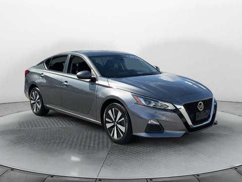 Used 2022 Nissan Altima 2.5 SV AWD/4WD image 1