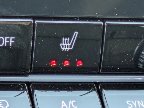 New 2026 GMC Canyon Elevation w/ Convenience Package image 23